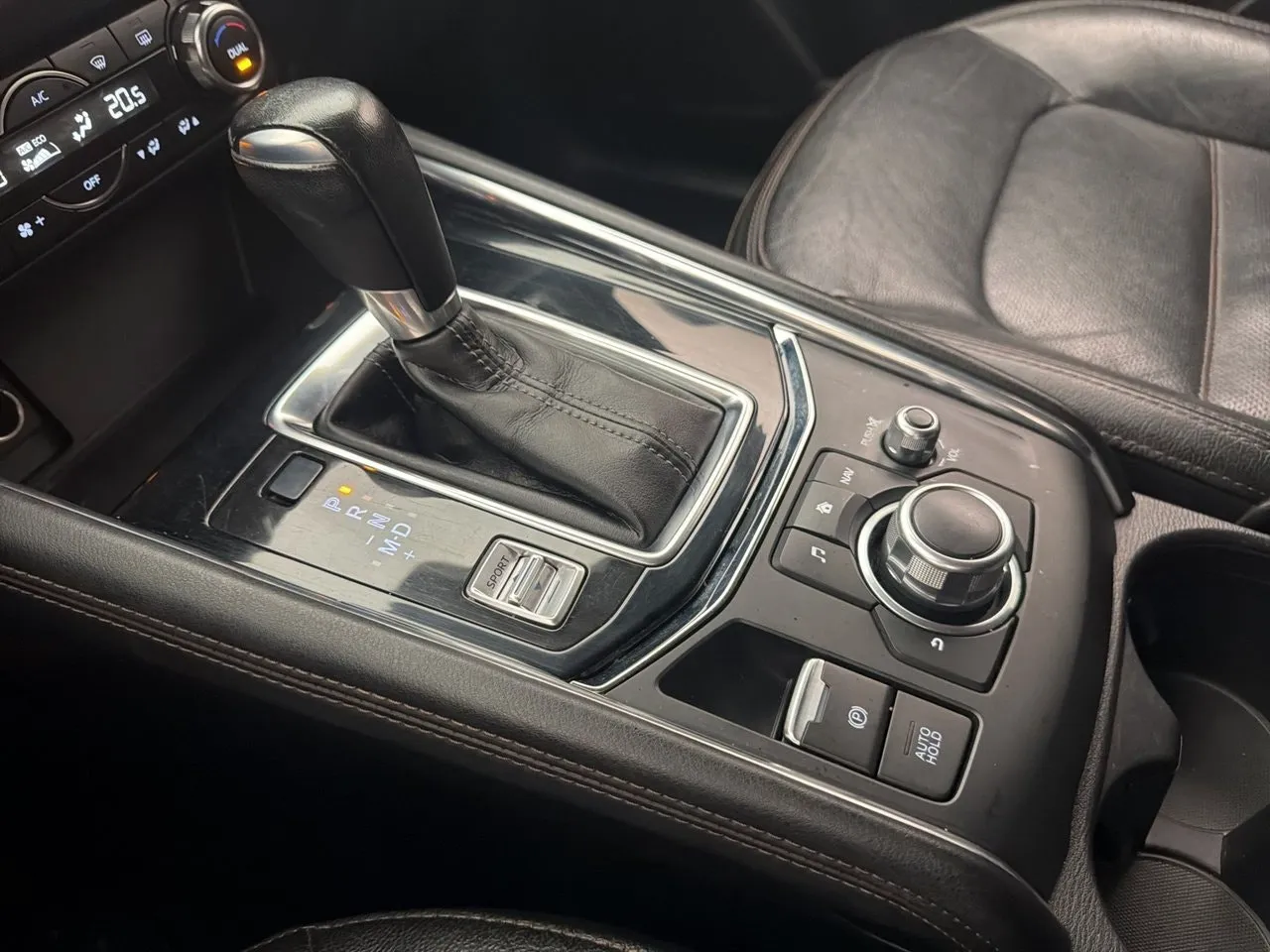 Vehicle image 22