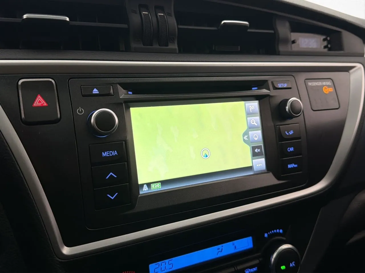 Vehicle image 20