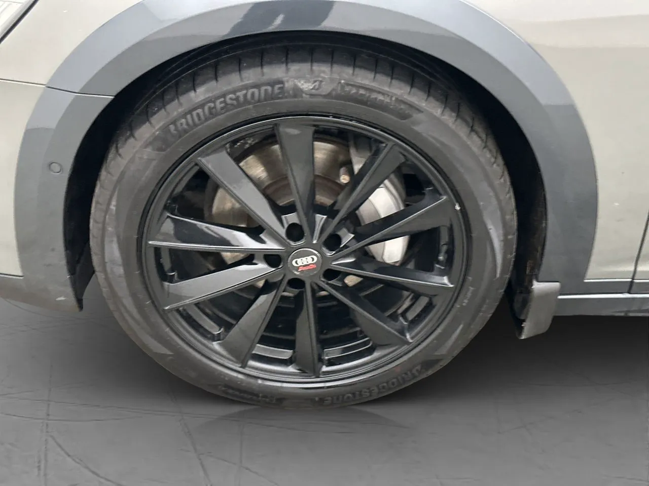Vehicle image 31