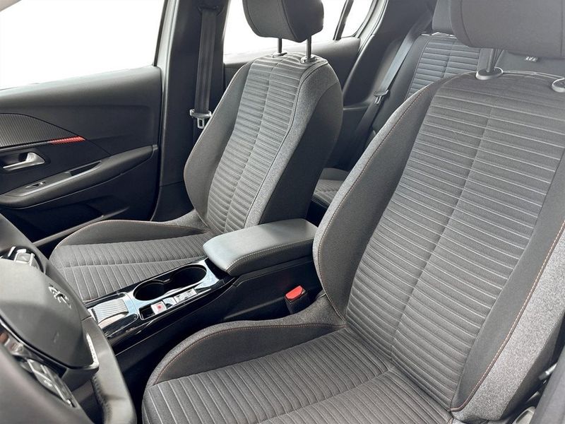 Peugeot e-208 bild 5