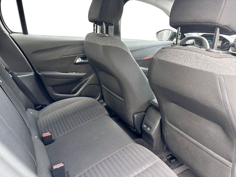 Peugeot e-208 bild 12
