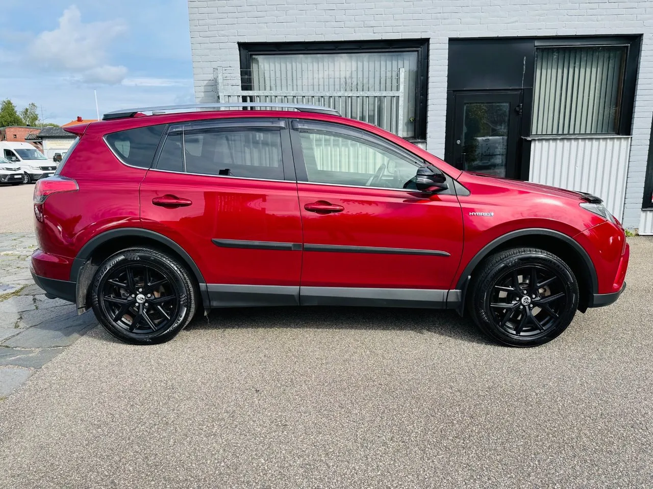 Vehicle image 9