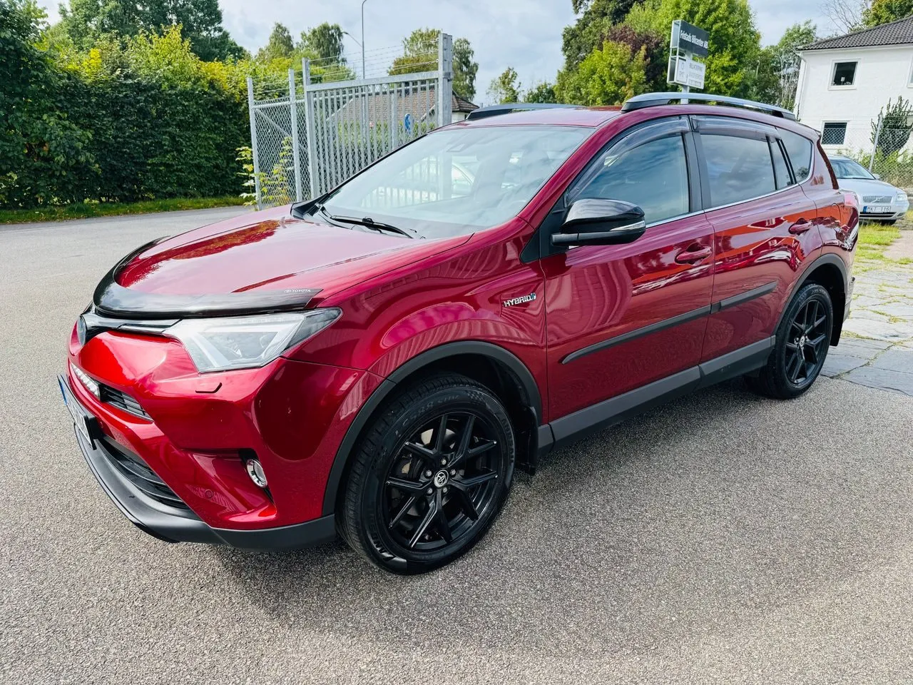 Vehicle image 8
