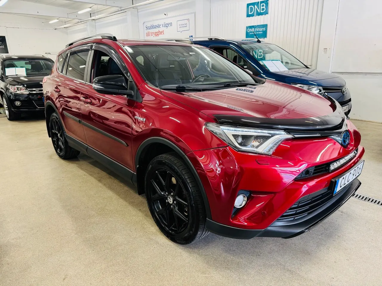 Vehicle image 12