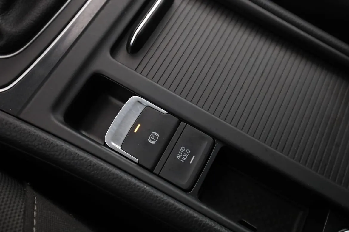 Vehicle image 27