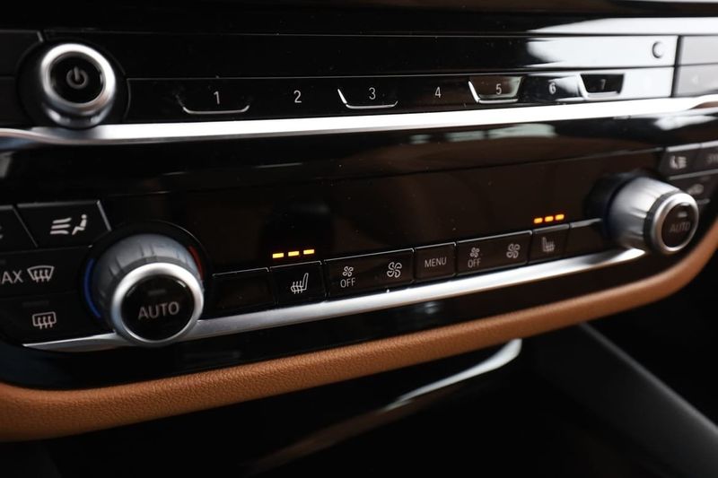 BMW 520 bild 25