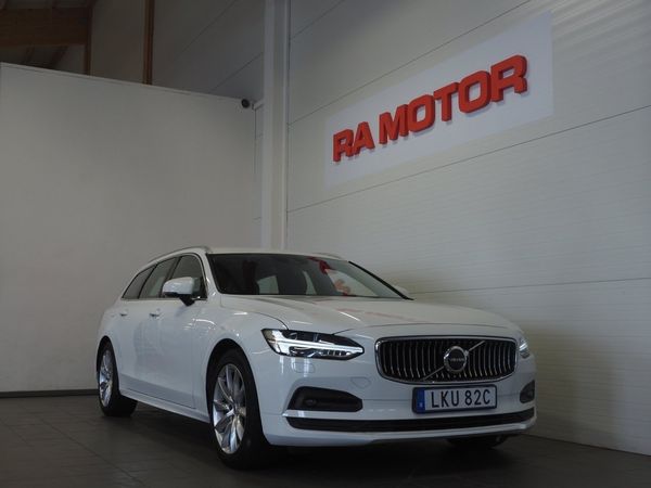 Volvo V90 D4 Geartronic Momentum Advanced Edition Drag Navi VOC - 2021