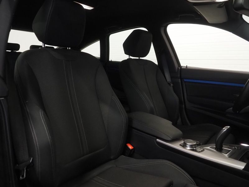 BMW 320 bild 12