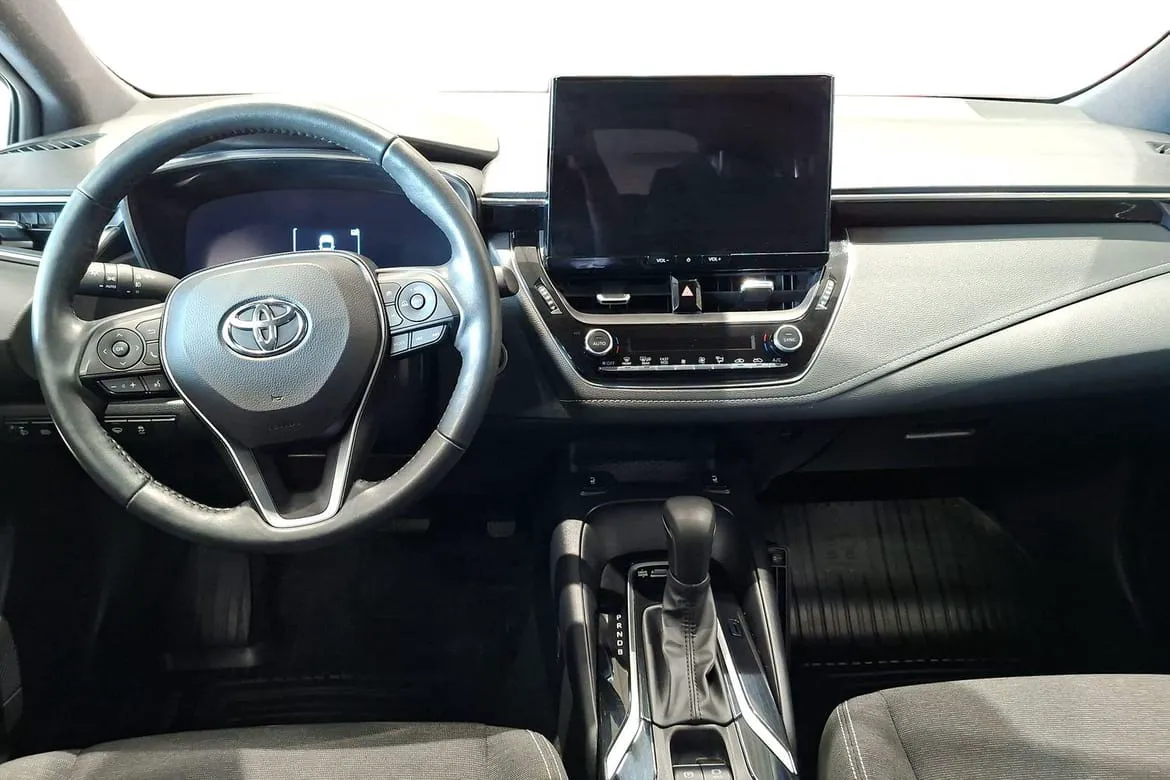 Vehicle image 14