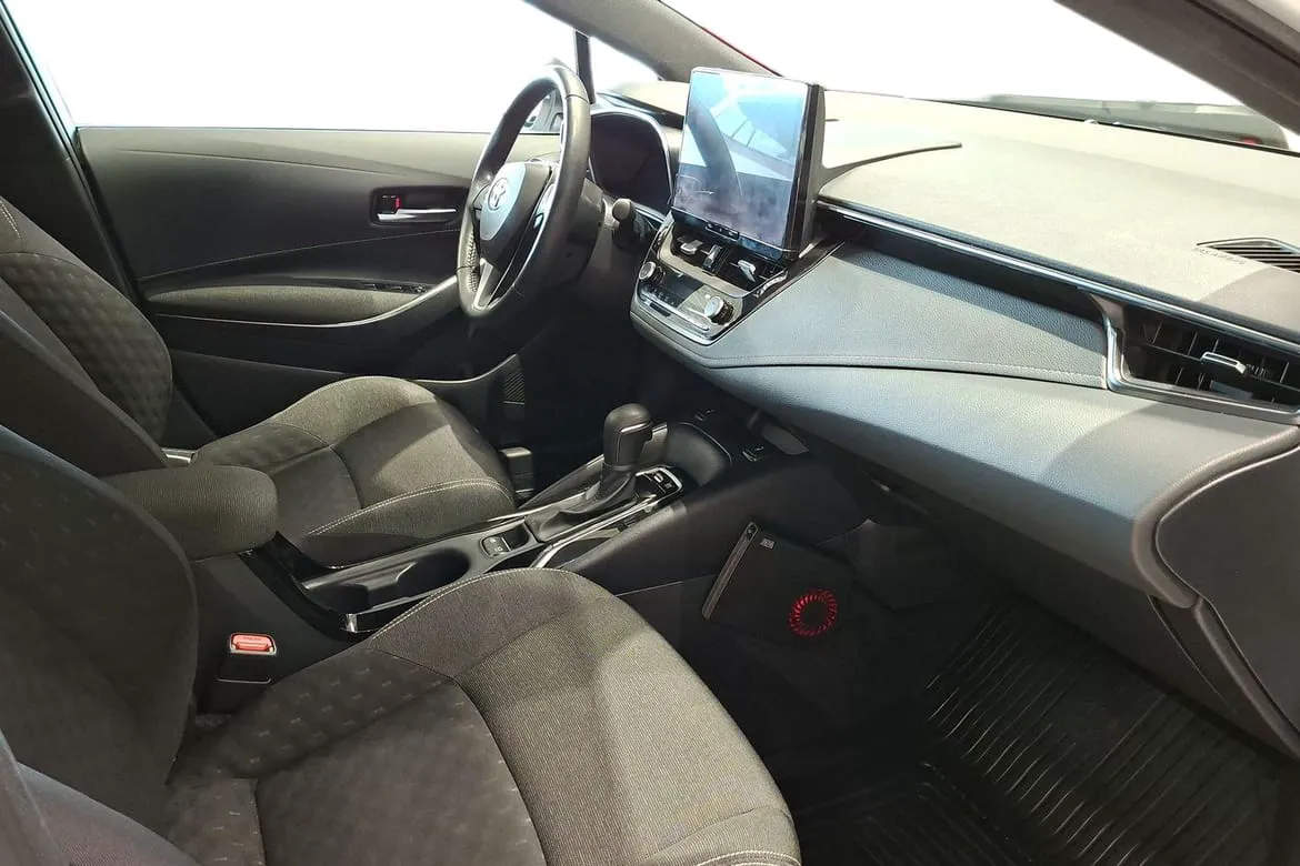 Vehicle image 11