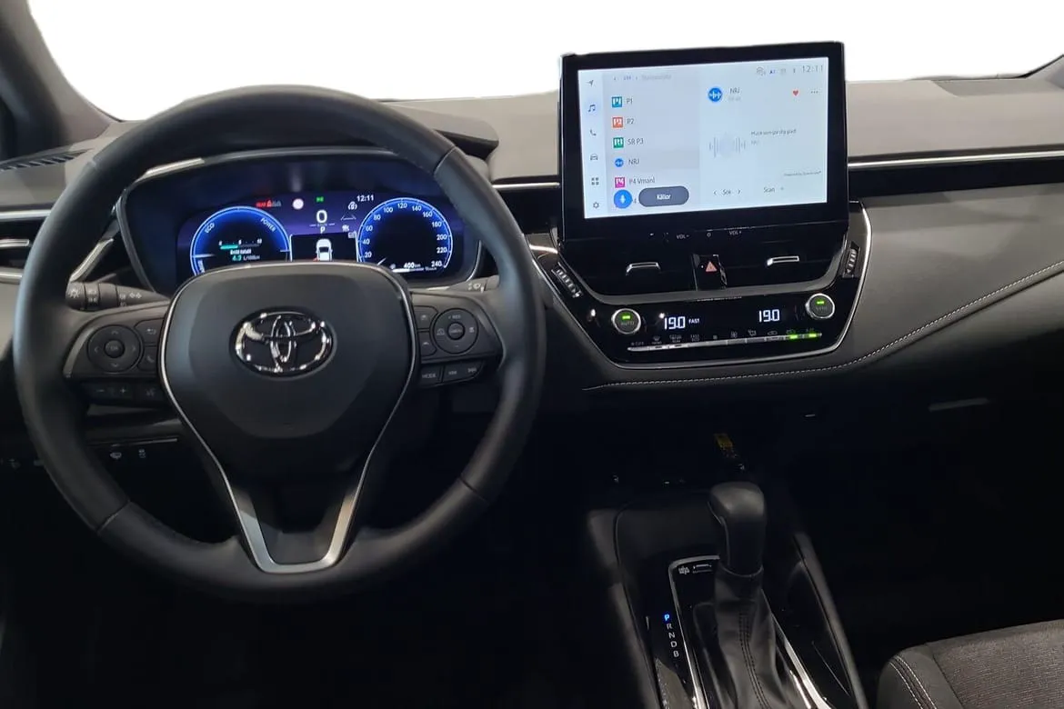 Vehicle image 15