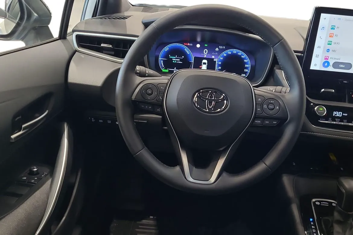 Vehicle image 14