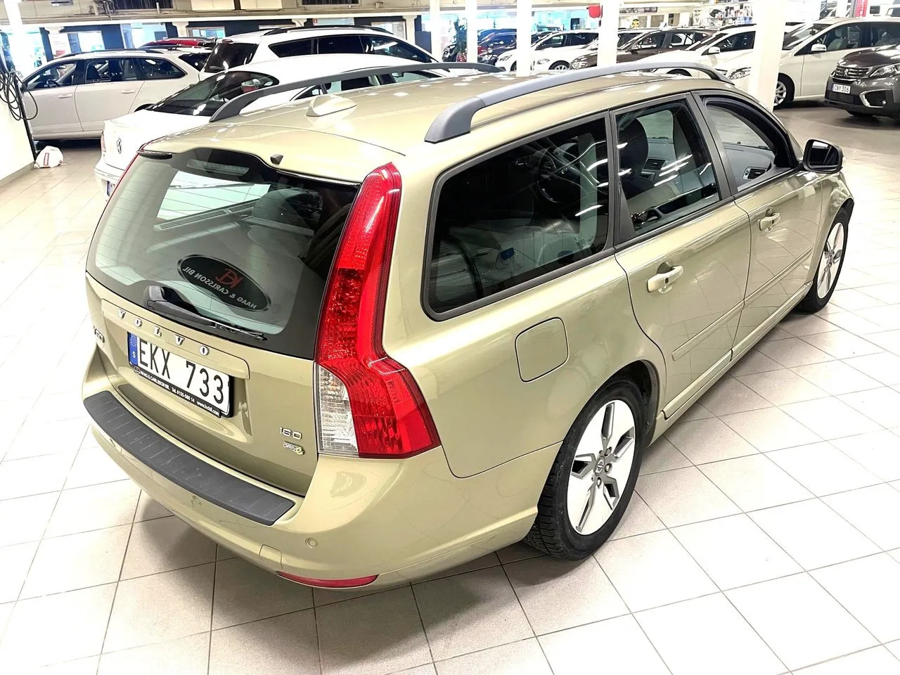 Vehicle image 2