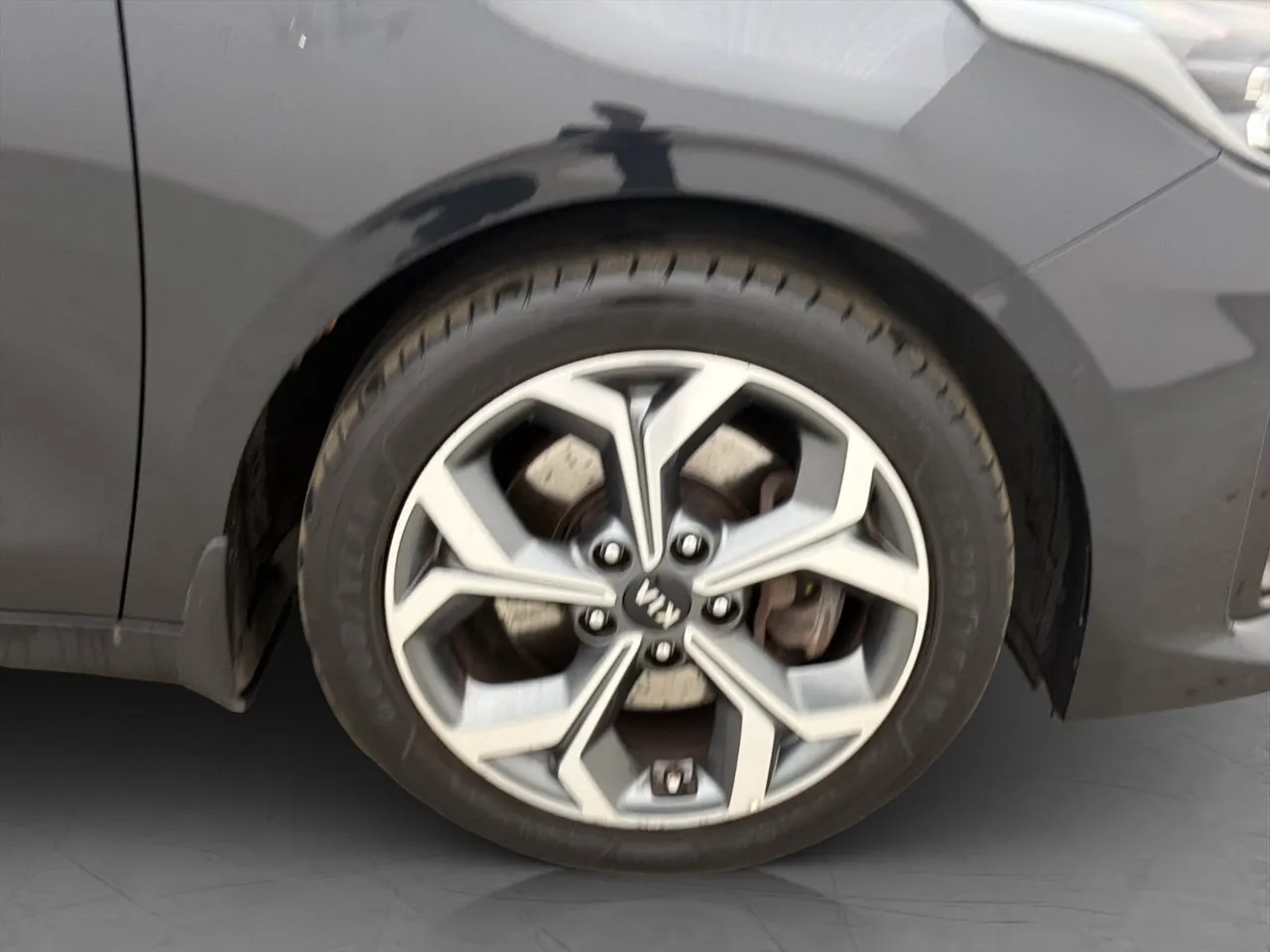 Vehicle image 30