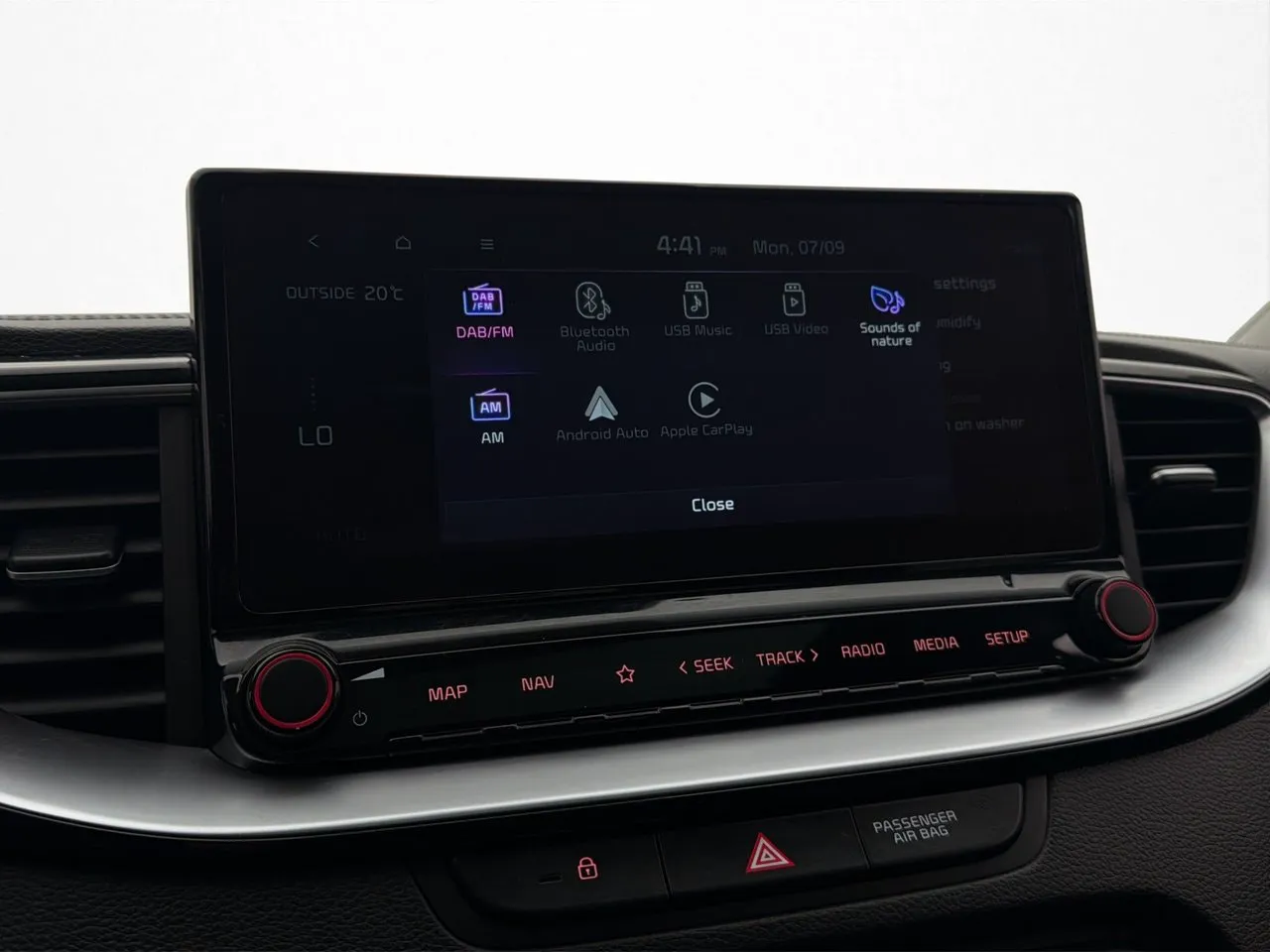 Vehicle image 19