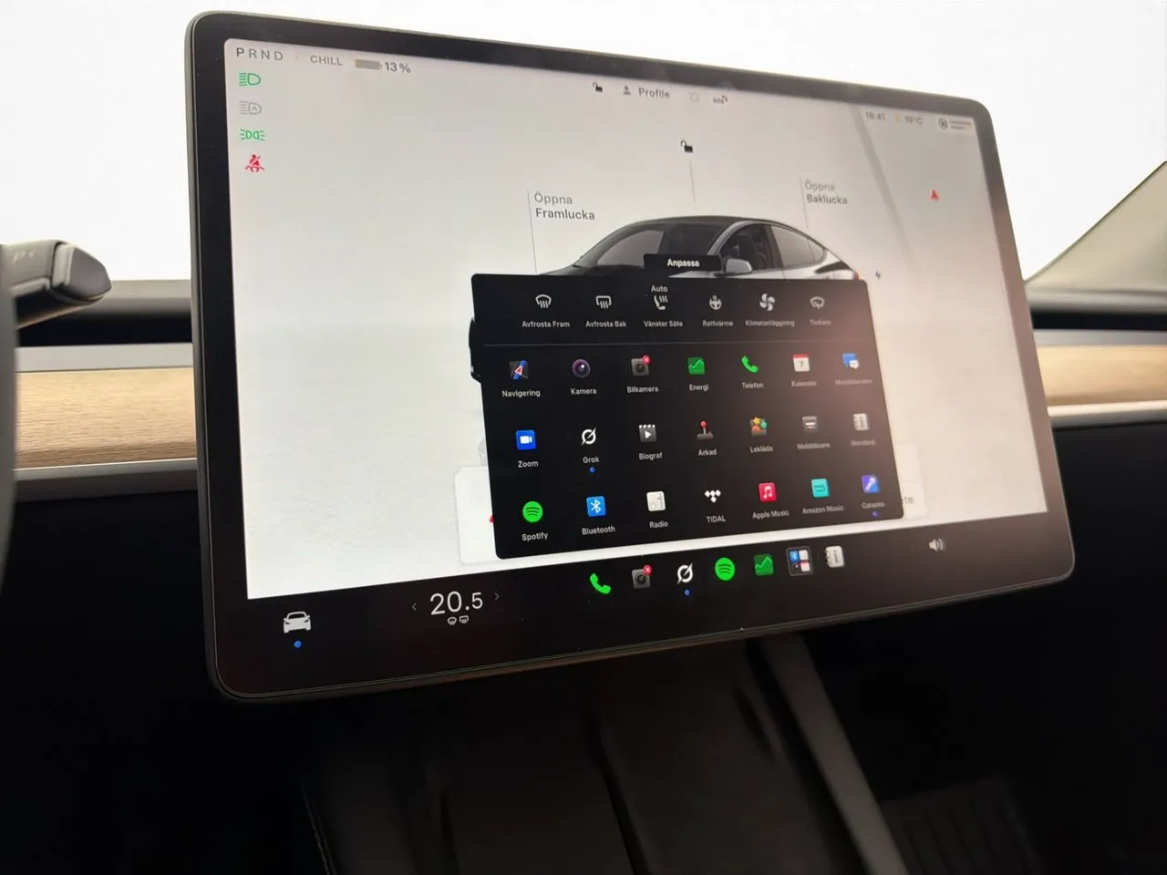 Vehicle image 18