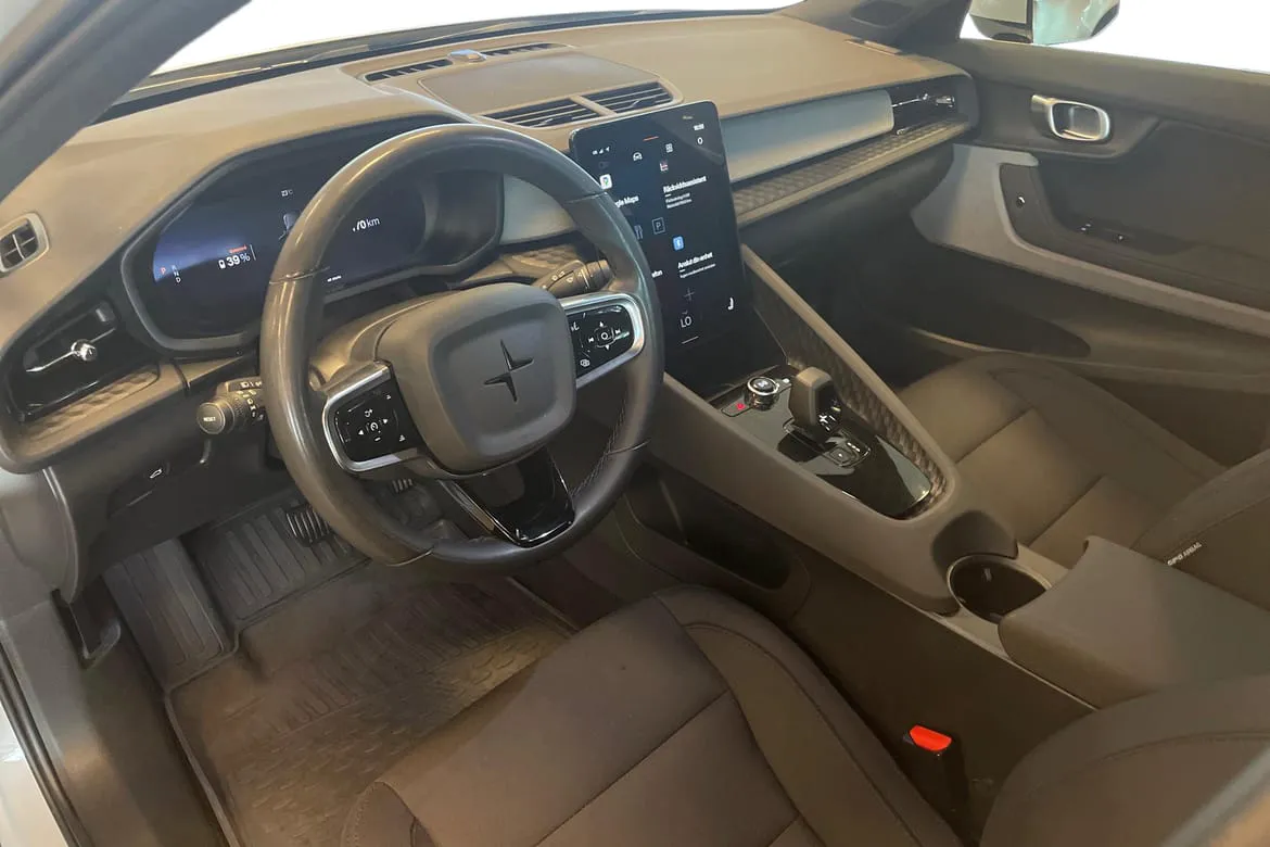 Vehicle image 9
