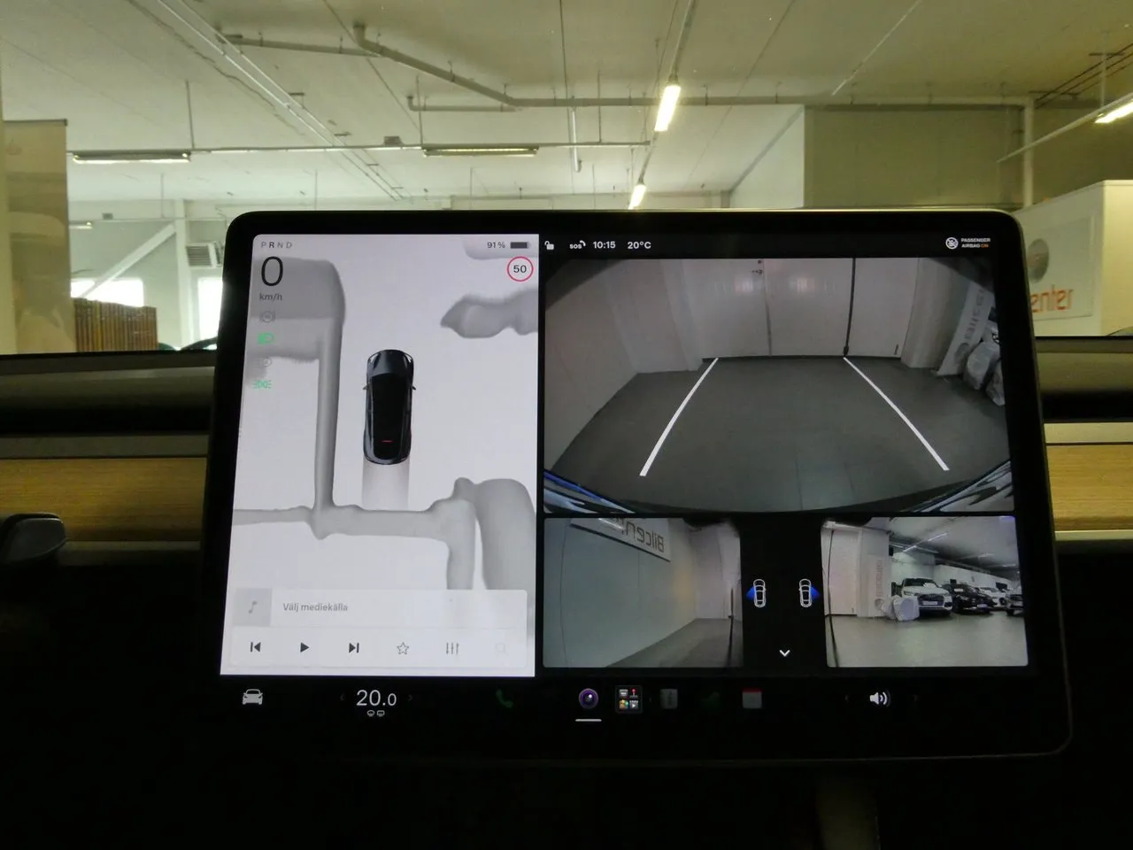 Vehicle image 21