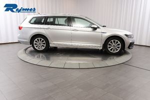Volkswagen Passat bild 8