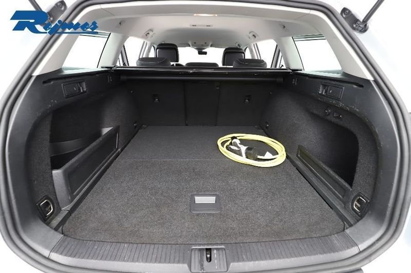 Volkswagen Passat bild 17