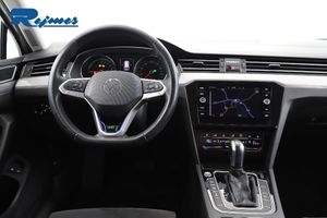 Volkswagen Passat bild 4
