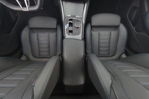 BMW i4 bild 14