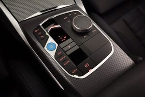 BMW i4 bild 25
