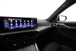 BMW i4 bild 24