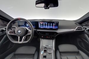 BMW i4 bild 13