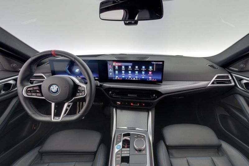 BMW i4 bild 13