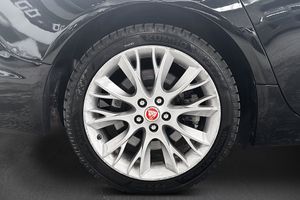 Jaguar XF bild 9