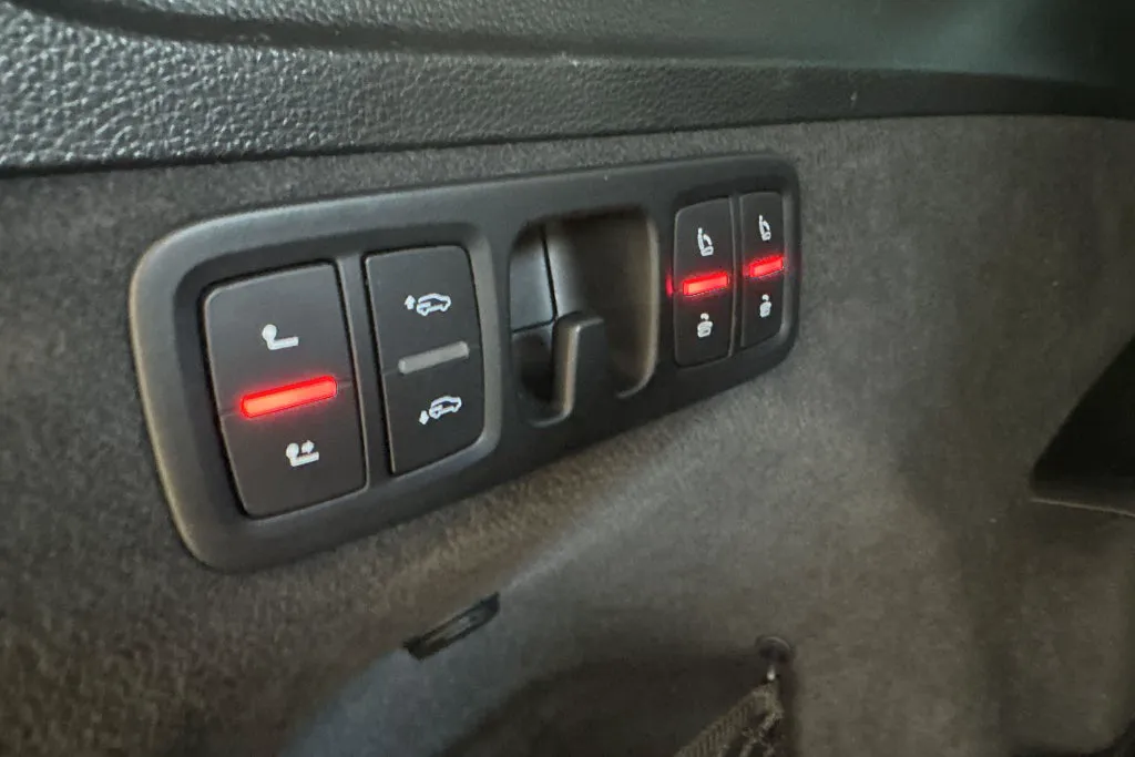 Vehicle image 29