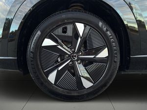 Mazda CX-6e bild 14