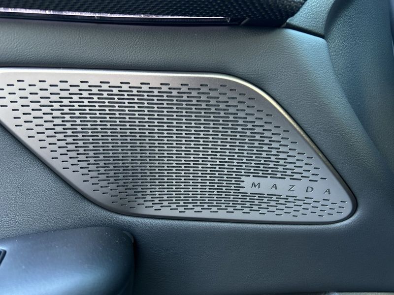 Mazda CX-6e bild 22