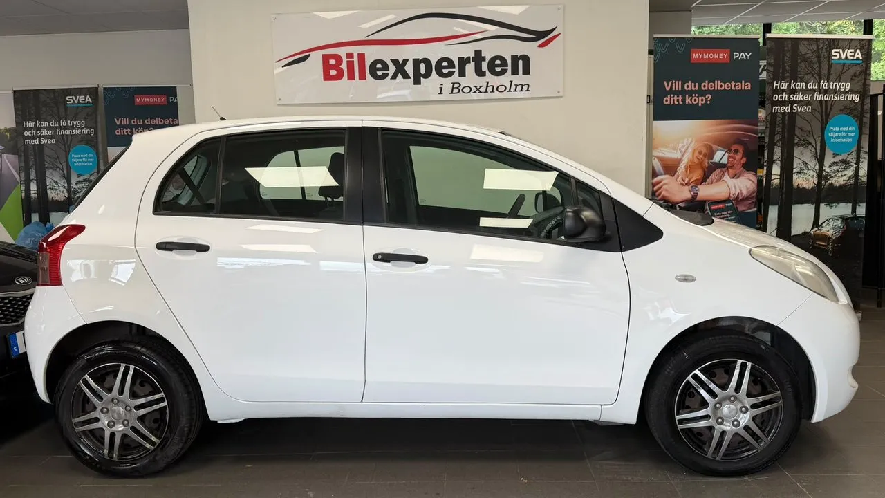 Vehicle image 7