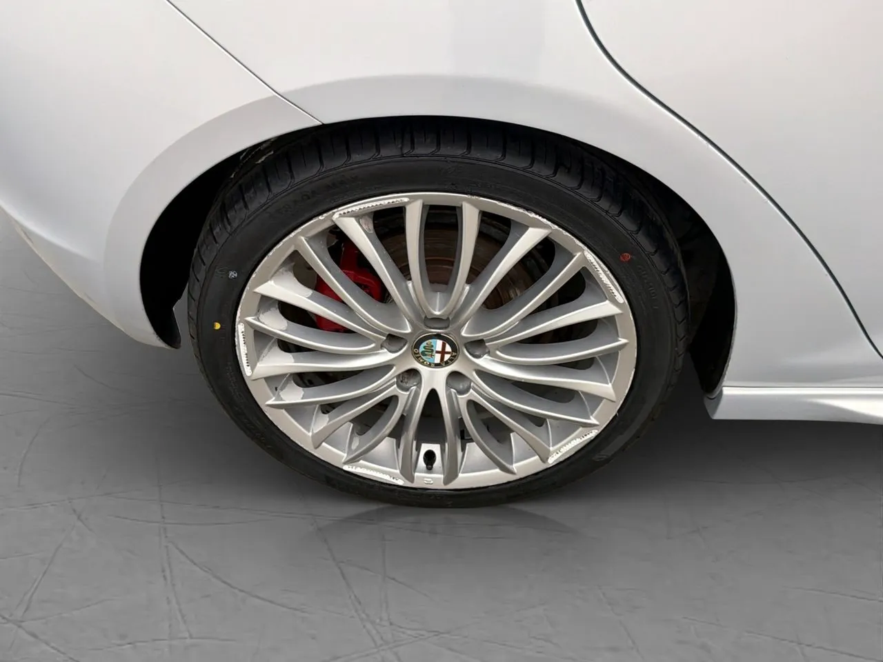 Vehicle image 30