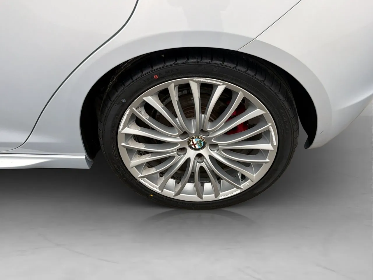 Vehicle image 31