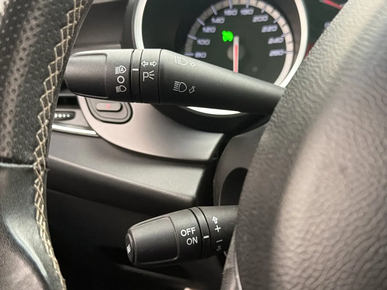 Vehicle image 27