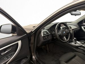 BMW 320 bild 15
