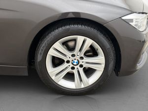 BMW 320 bild 26