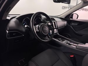 Jaguar F-Pace bild 4