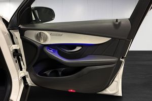Mercedes GLC220 bild 16