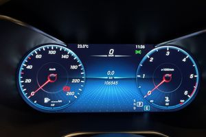 Mercedes GLC220 bild 12