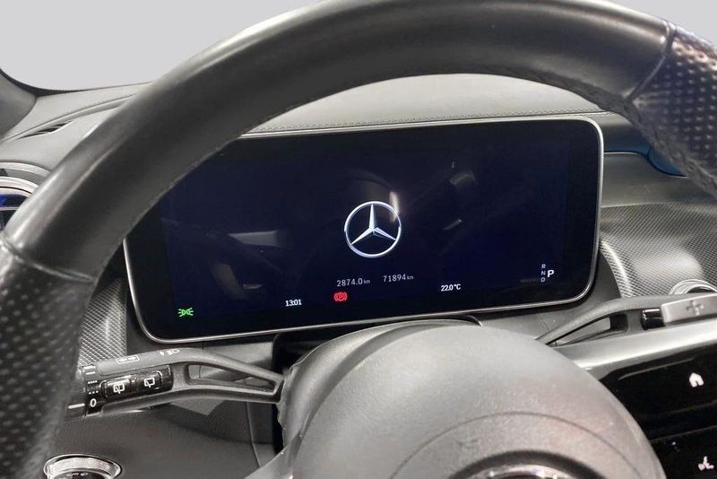 Mercedes GLC300 bild 10