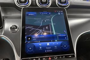 Mercedes GLC300 bild 11