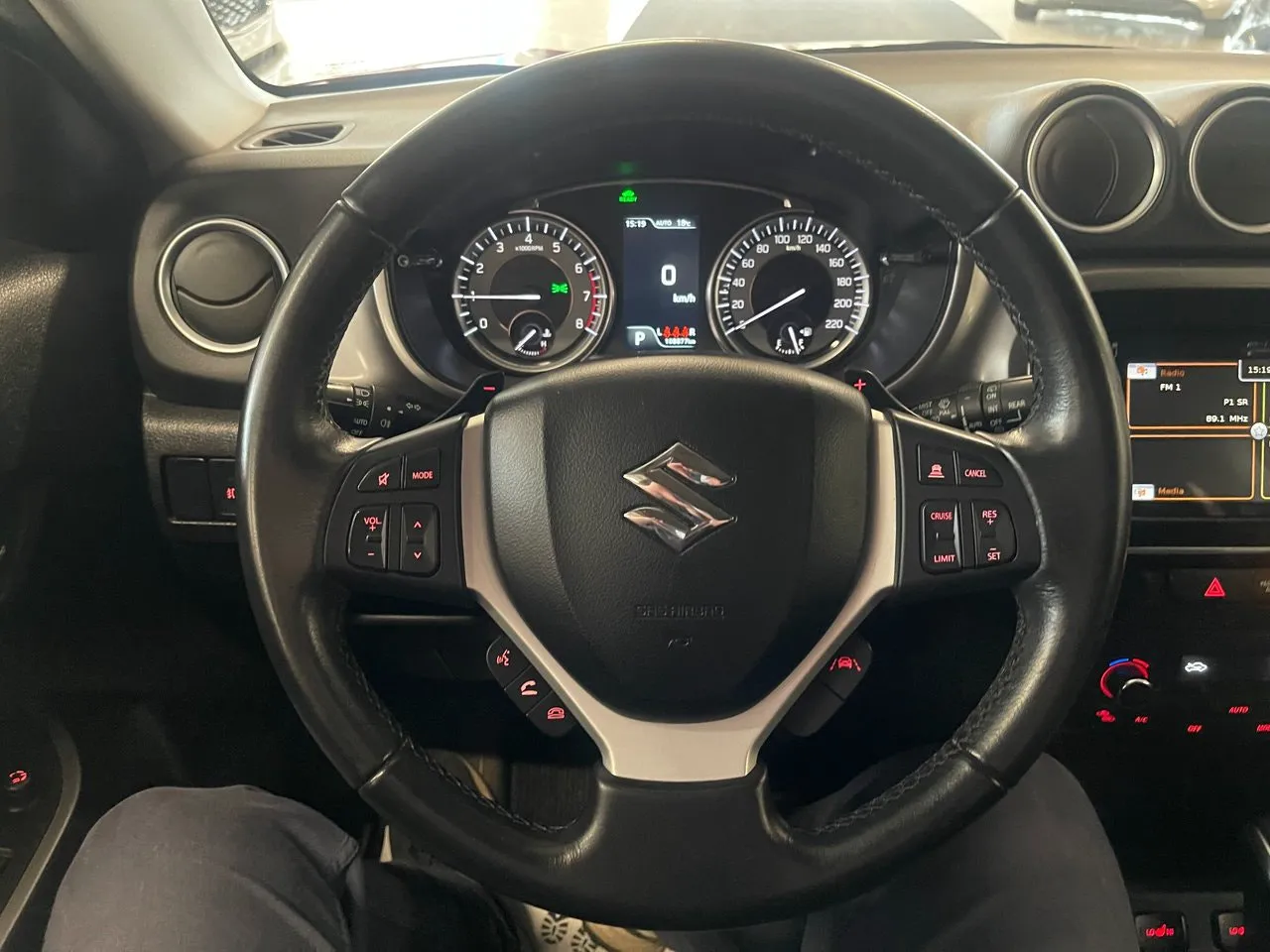 Vehicle image 16