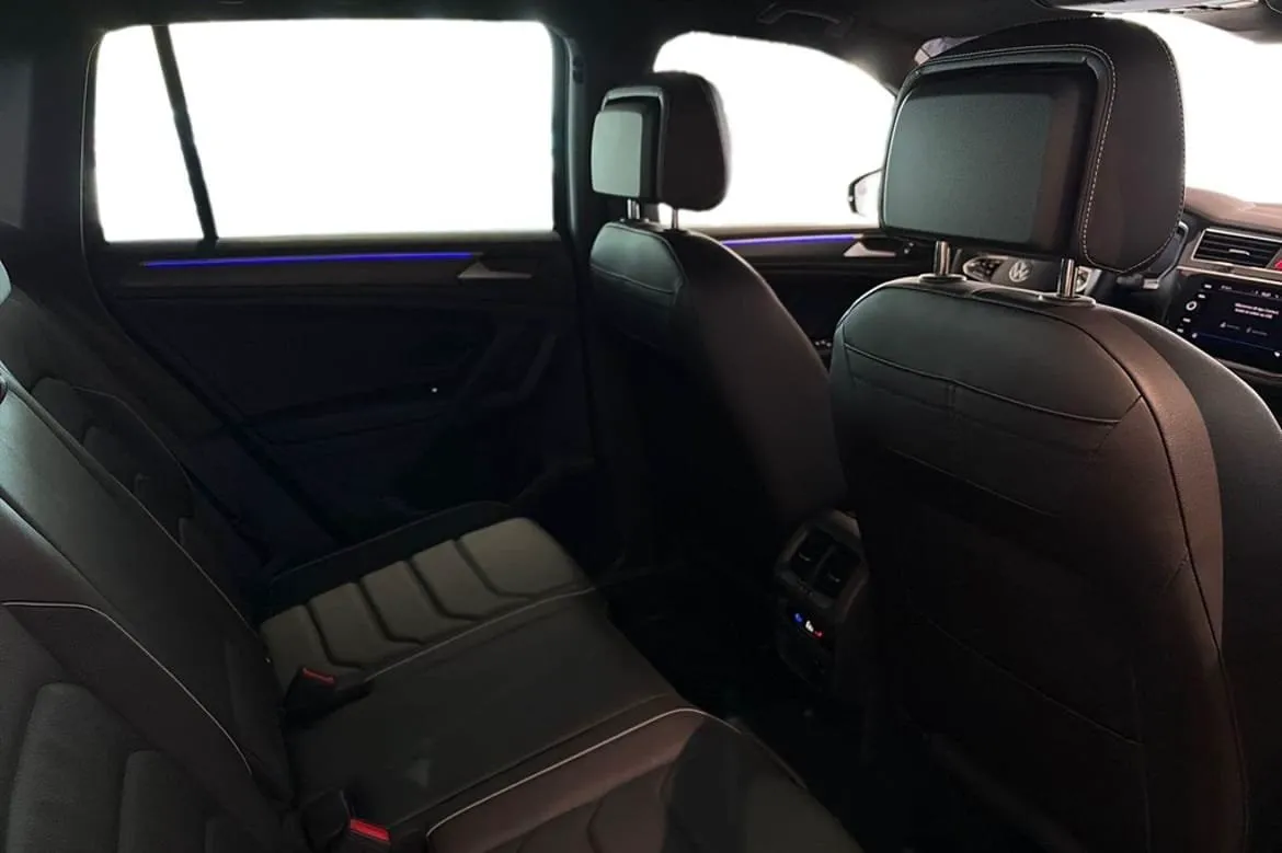 Vehicle image 21