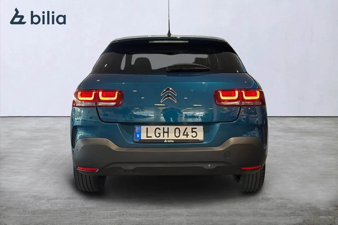Vehicle image 7