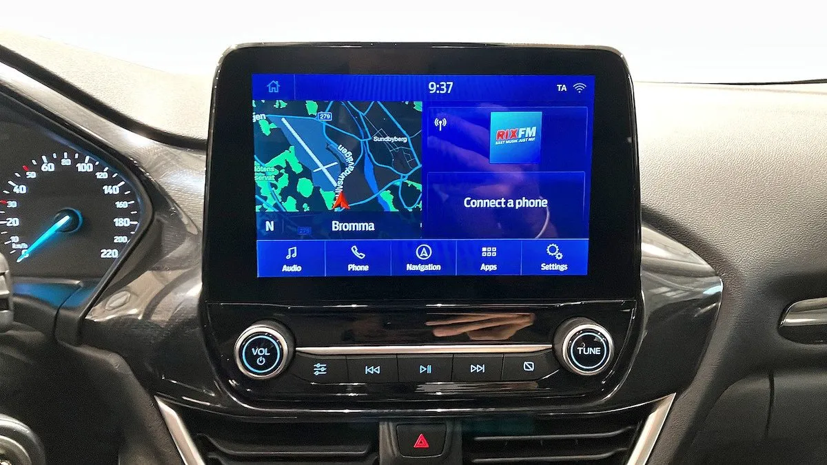 Vehicle image 11