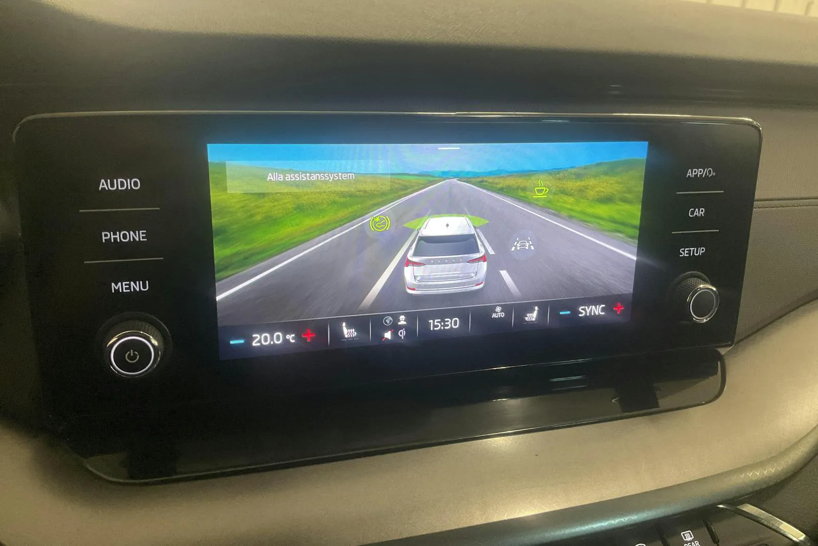 Vehicle image 15
